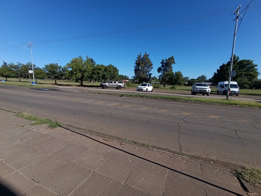 To Let Commercial Property for Rent in Hospitaalpark Free State